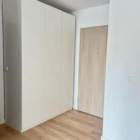 Harmonia Z Ogrodkiem I Garazem *